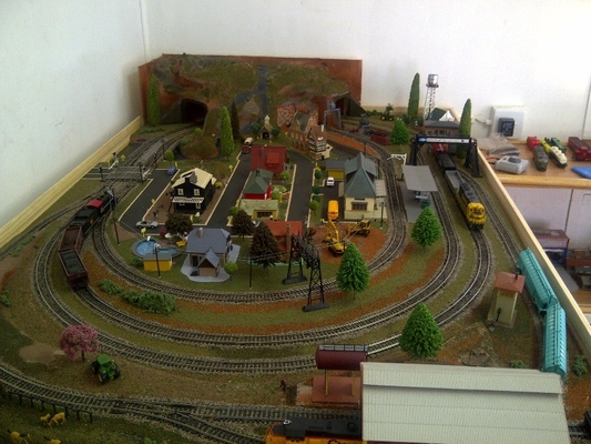China Durable Miniature Architectural Model Maker For Railway Station Planning / Terrain models supplier