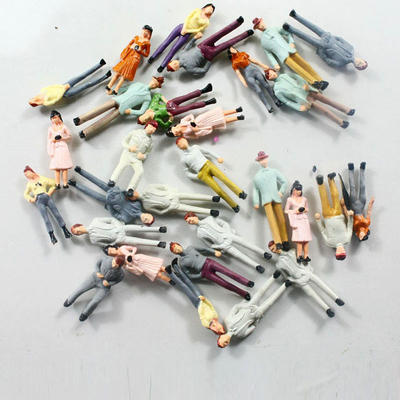China Scale 1:75 2.5cm Architectural Scale Model People , Painted Figures For Train Railway Layout supplier