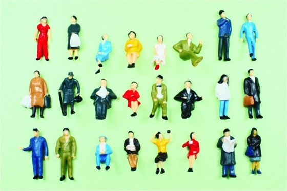 China P87-24 1:87 HO Architectural Scale Model People Painted Figures 2.0cm supplier