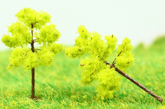 China Railroad Scenery Miniature Model Trees Yellow Green Avenue Planting Wire Tree 3cm supplier
