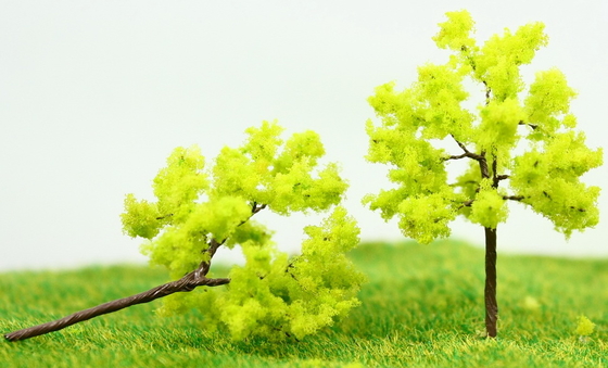 China Custom Miniature Model Trees Yellow Green Avenue Metal Wire Tree 5cm supplier