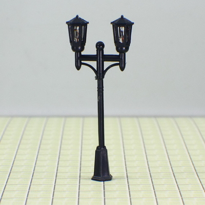 China OEM HO Scale Train Layout Lighting Street Model Lamp Post 6.5cm  supplier