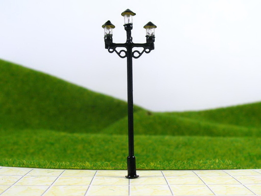 China OEM 6V Luminous Street Model Lamppost 6.5cm for Train Layout supplier