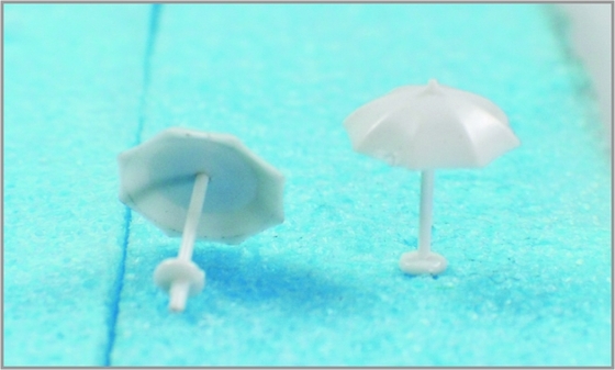 China MT100 1:100 Custom Scale Model Train Layouts Miniature Plastic Sun Umbrella supplier