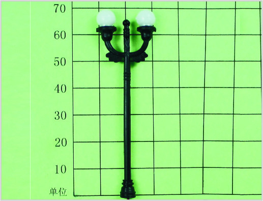 China Custom 6V Two-headed Street Plastic Model Lamp Post for Railroad Layouts 7cm supplier
