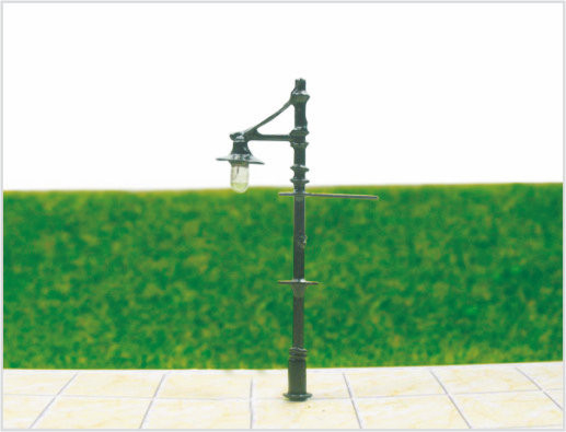 China T83 Custom 6V Luminous Street Scale Model Lamppost 6.5cm for HO Train Layout supplier