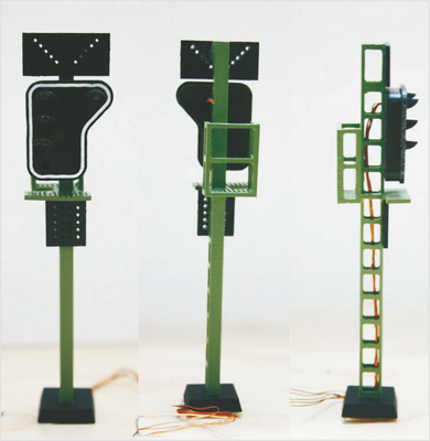 China T151 6V Billboard Street Plastic Miniature Scale Model Lamppost for Train Layout supplier
