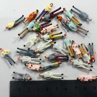 Scale 1:75 2.5cm Architectural Scale Model People , Painted Figures For Train Railway Layout supplier
