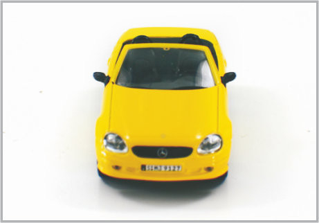 1 / 43 Diecast Yellow Alloy Custom Scale Model Cars Mercedes Benz Sik320 For Collection supplier
