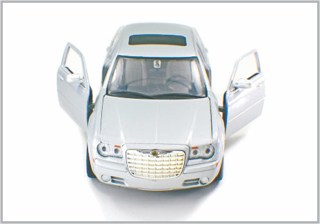 1 / 24 Diecast Alloy White Custom Scale Model Cars As Home Decoratio &amp; collection supplier