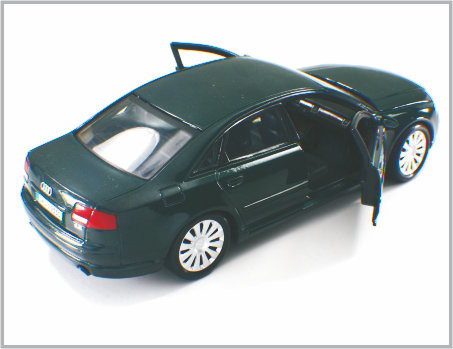 1 / 24 Diecast Alloy Bright black Custom Scale Model Cars Audi A8 As Home Decoratio supplier