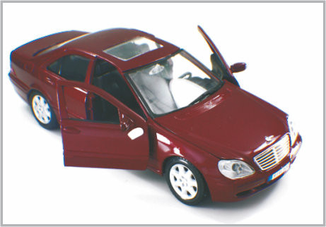 1 / 24 Diecast Alloy Dark red Custom Scale Model Cars Mercedes-benzs- class As  Decoratio supplier