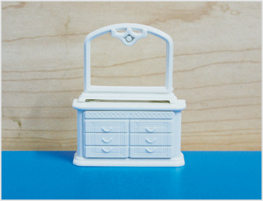 0230-01 1:30 Z Scale Architectural House Model Furniture Dresser Model supplier